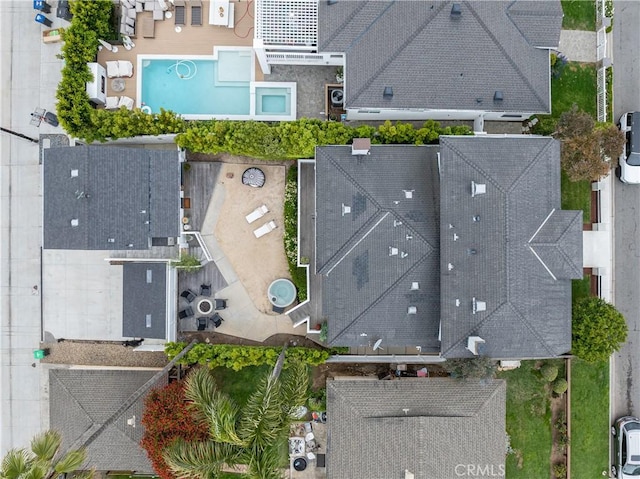 425 Tustin Ave, Newport Beach, CA 92663 - bird's eye view of a pool