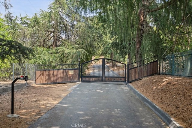 11707 Pendleton Rd, Yucaipa, CA 92399 - view of gate