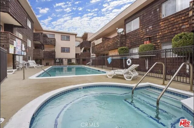 5349 Newcastle Ave Unit 18, Encino, CA 91316 - photo 21