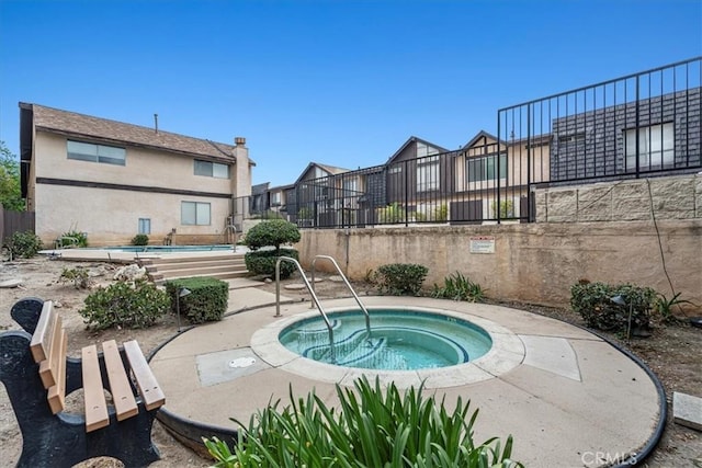 5465 Newcastle Ave Unit 6, Encino, CA 91316 - view of pool with a community hot tub
