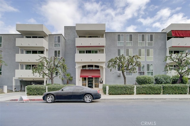 5454 Zelzah Ave Unit 215, Encino, CA 91316 - photo 1