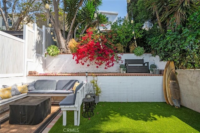 1637 Spreckels Ln, Redondo Beach, CA 90278 - view of yard featuring an outdoor living space