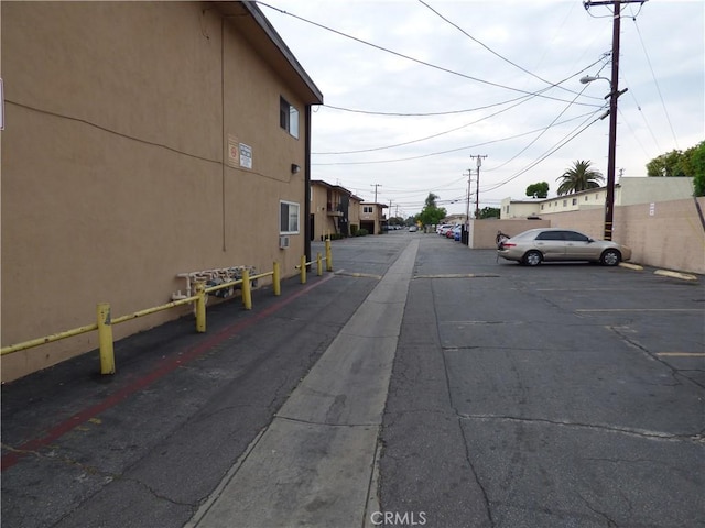 3000 Vineland Ave Unit 10, Baldwin Park, CA 91706 - view of asphalt road with street lighting