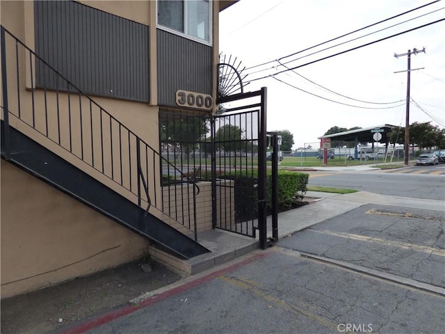3000 Vineland Ave Unit 10, Baldwin Park, CA 91706 - view of gate