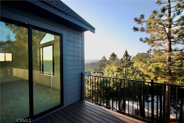 26603 Windward Rd, Lake Arrowhead, CA 92352 - view of wooden terrace