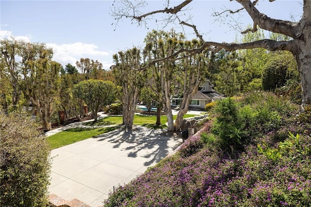 25611 Rangewood Rd, Laguna Hills, CA 92653 - view of property's community with a yard