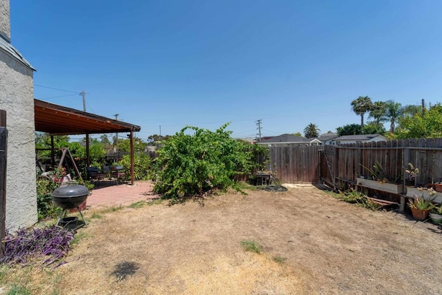4643 Cherokee Ave, San Diego, CA 92116 - fenced backyard with a patio