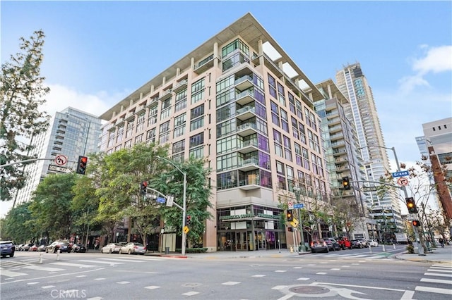 1111 S Grand Ave Unit 702, Los Angeles, CA 90015 - view of building exterior