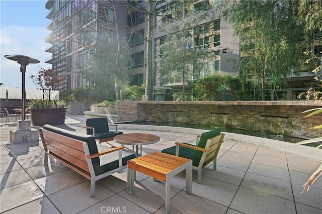 1111 S Grand Ave Unit 702, Los Angeles, CA 90015 - view of patio / terrace