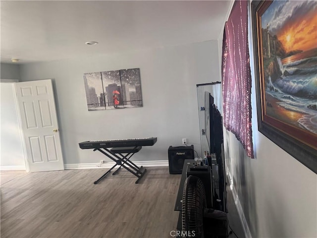 13538 Lukay St, Whittier, CA 90605 - recreation room featuring wood finished floors and recessed lighting