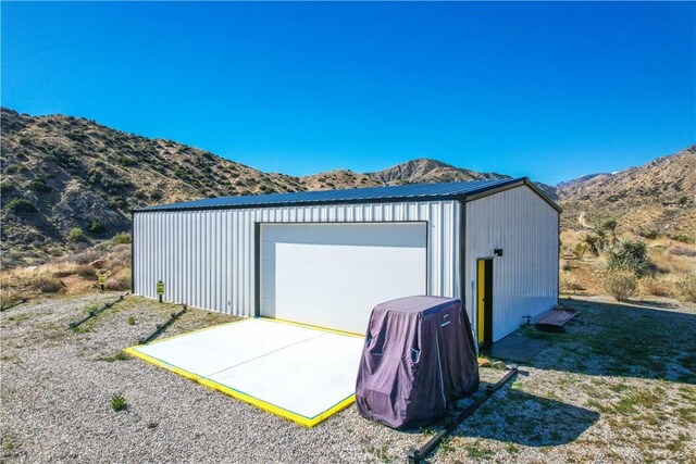 49490 Big Morongo Canyon Rd, Morongo Valley, CA 92256 - detached garage with a mountain view