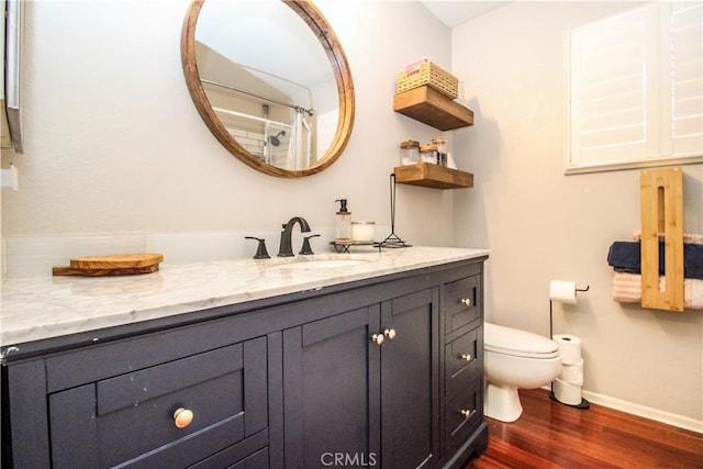 7223 Yarnell Rd, Highland, CA 92346 - bathroom with wood finished floors, vanity, toilet, baseboards, and a shower with curtain