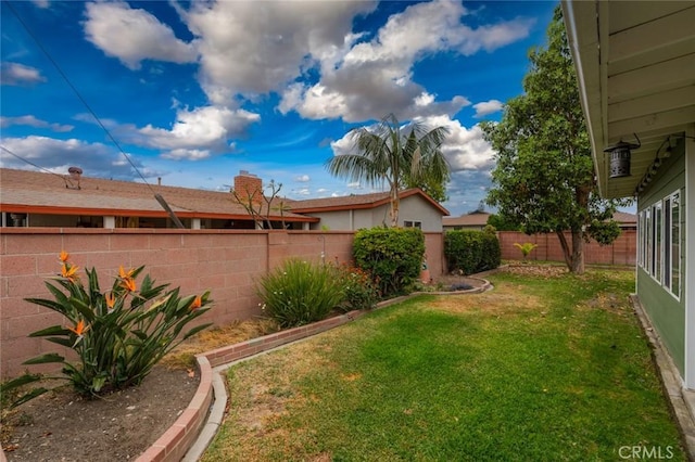 1501 W Baker Ave, Fullerton, CA 92833 - view of yard