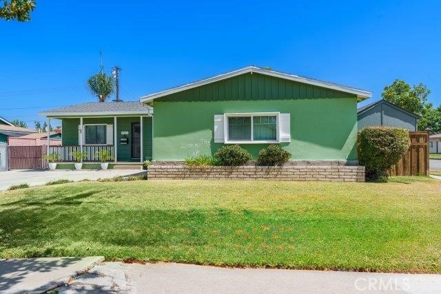 1501 W Baker Ave, Fullerton, CA 92833 - view of front of property featuring a porch