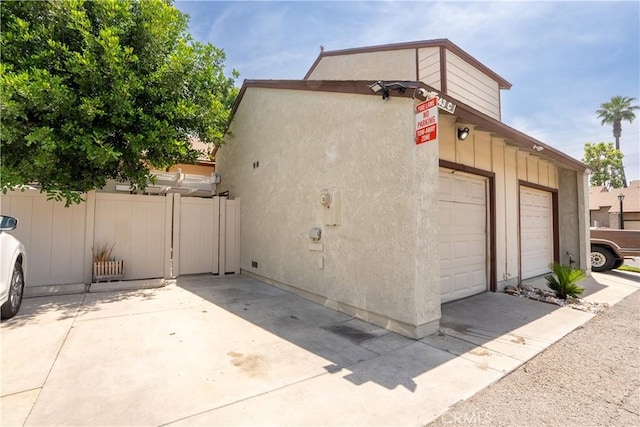 1643 Golden Tree Ct Unit C, Corona, CA 92879 - view of garage