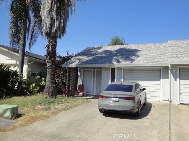 6 Orangewood Way, Oroville, CA 95965 - ranch-style house with driveway, a garage, and a shingled roof
