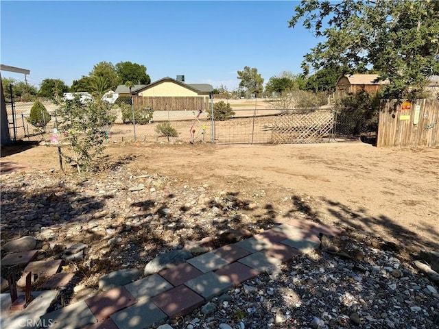 18083 Deodar St, Hesperia, CA 92345 - view of yard