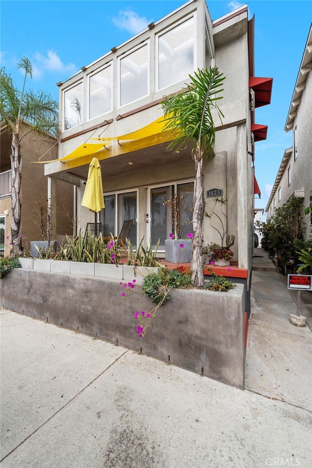 1623 W Balboa Blvd, Newport Beach, CA 92663 - view of front of property with stucco siding