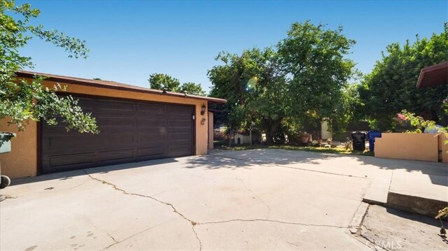 1373 W 5th St, San Bernardino, CA 92411 - view of garage