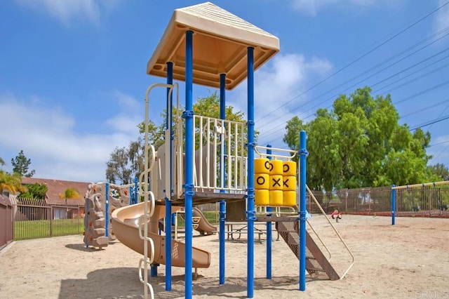 1663 Linda Sue Ln, Encinitas, CA 92024 - view of communal playground