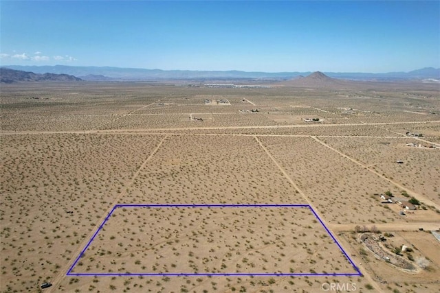 4 Navajo Rd, Apple Valley, CA 92307