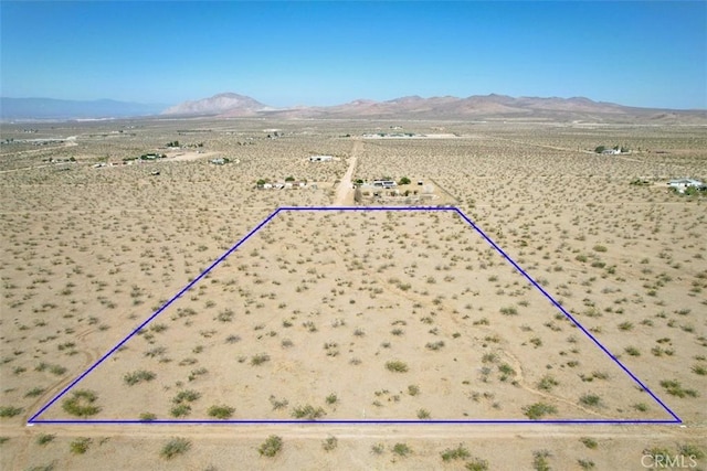 4 Navajo Rd, Apple Valley, CA 92307