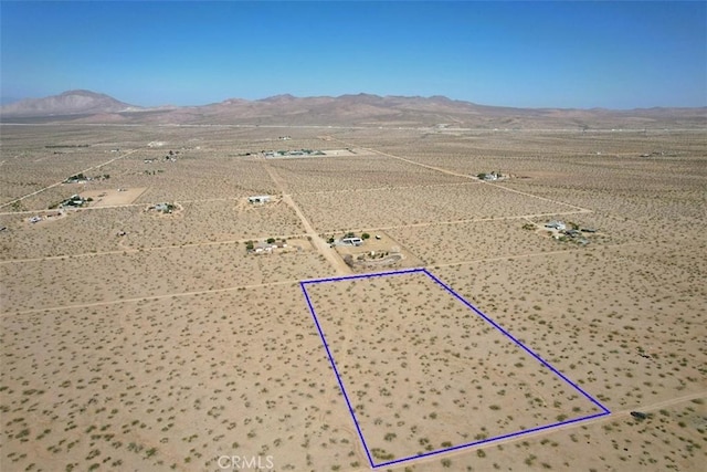 4 Navajo Rd, Apple Valley, CA 92307