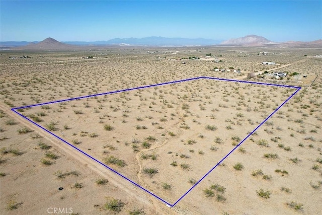 4 Navajo Rd, Apple Valley, CA 92307
