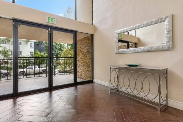 15344 Weddington St Unit 304, Sherman Oaks, CA 91411 - photo 4