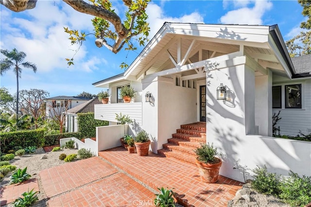 432 Holly St, Laguna Beach, CA 92651 - doorway to property with stucco siding