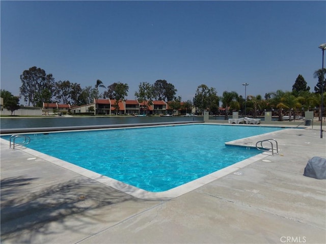 1598 Border Ave Unit H, Corona, CA 92882 - community pool with a patio