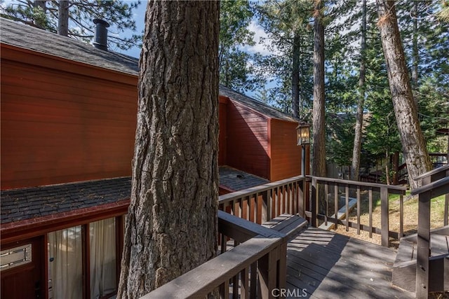 1370 Calgary Dr, Lake Arrowhead, CA 92352 - wooden terrace with an outbuilding