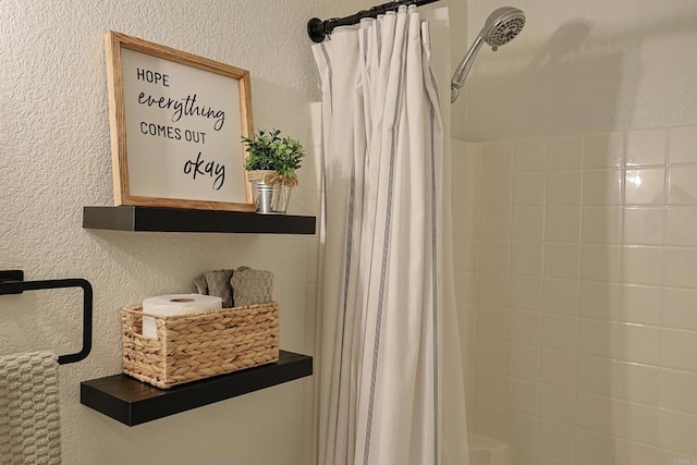 3171 Dehesa Rd Unit 3, El Cajon, CA 92019 - bathroom featuring a textured wall