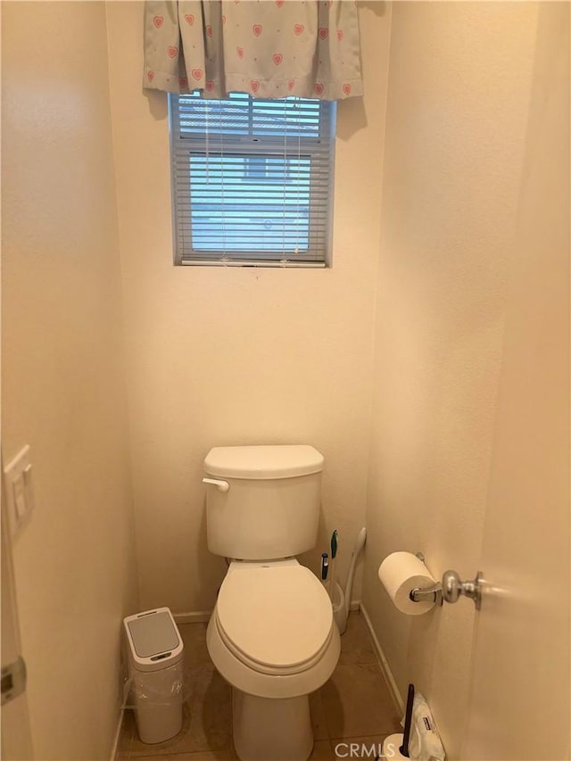 1884 Glow Pointe, San Jacinto, CA 92582 - bathroom featuring toilet and baseboards