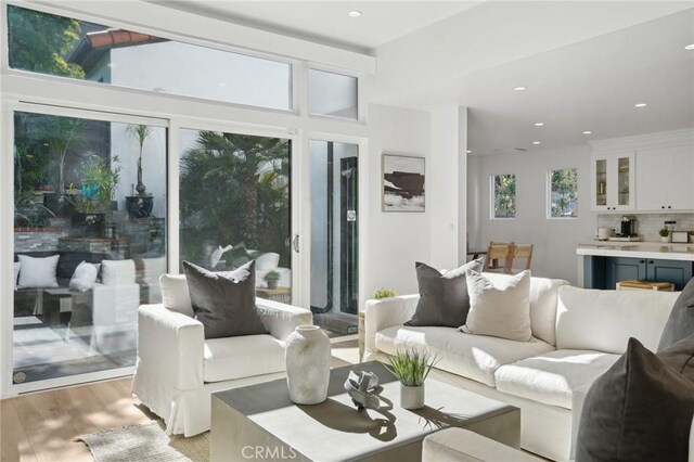 2501 N Poinsettia Ave, Manhattan Beach, CA 90266 - photo 20