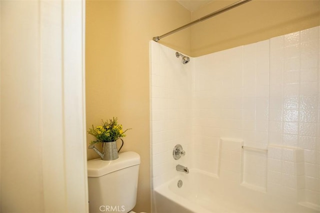 369 Chaumont Cir, Lake Forest, CA 92610 - full bathroom featuring toilet and shower / washtub combination