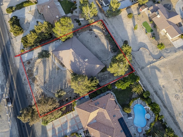 19355 Tomahawk Rd, Apple Valley, CA 92307 - aerial perspective of suburban area featuring property parcel outlined