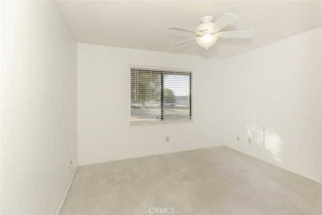 19355 Tomahawk Rd, Apple Valley, CA 92307 - carpeted spare room featuring a ceiling fan