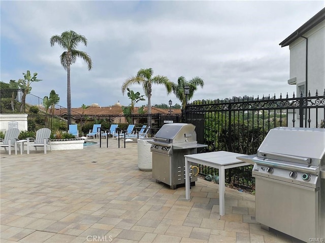 30902 Clubhouse Dr Unit 27D, Laguna Niguel, CA 92677 - view of patio / terrace featuring area for grilling