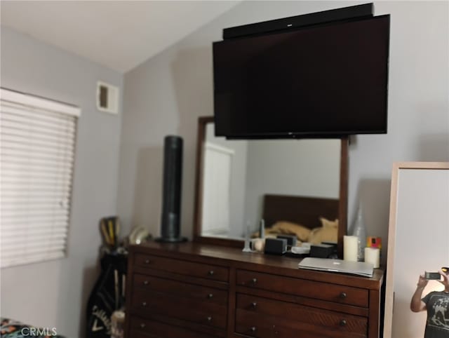 15412 La Mirada Blvd Unit 207, La Mirada, CA 90638 - bedroom with lofted ceiling