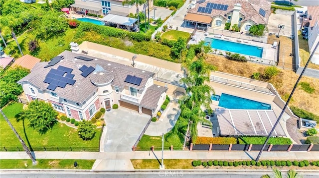 211 Franklin Ave, Redlands, CA 92373 - aerial view of a pool area