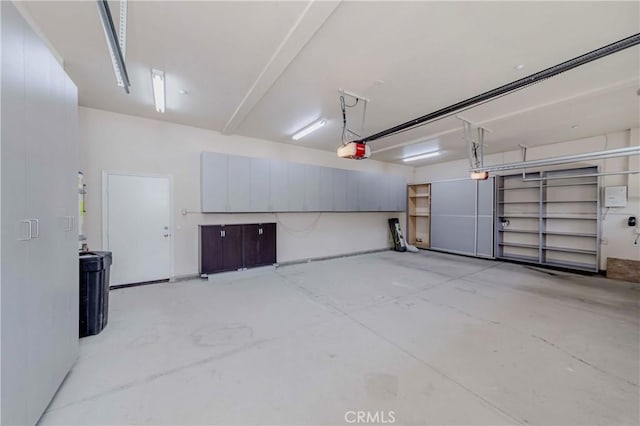 211 Franklin Ave, Redlands, CA 92373 - garage with a garage door opener