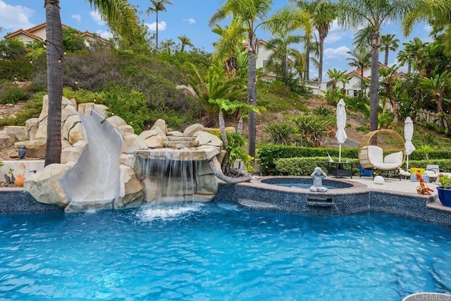 4520 Tarantella Ln, San Diego, CA 92130 - swimming pool with an in-ground hot tub