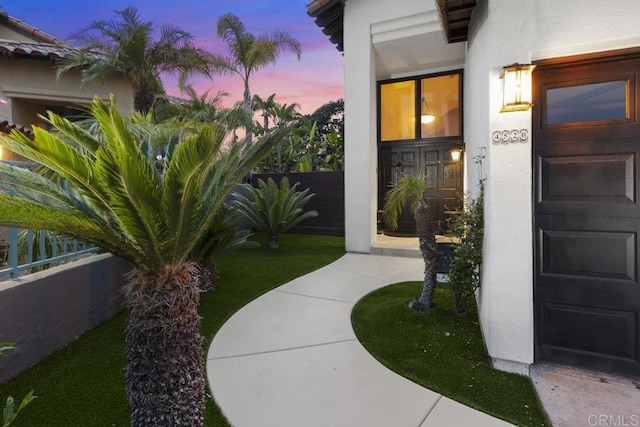4520 Tarantella Ln, San Diego, CA 92130 - view of yard at dusk