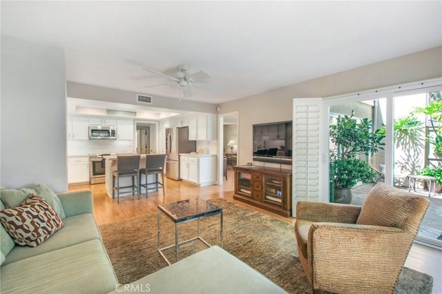 19675 Seacliff Ln, Huntington Beach, CA 92648 - photo 2