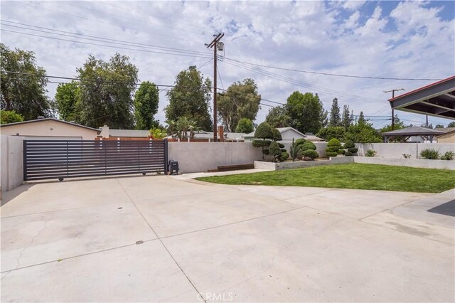 22940 Sherman Way, West Hills, CA 91307 - view of patio with a gate