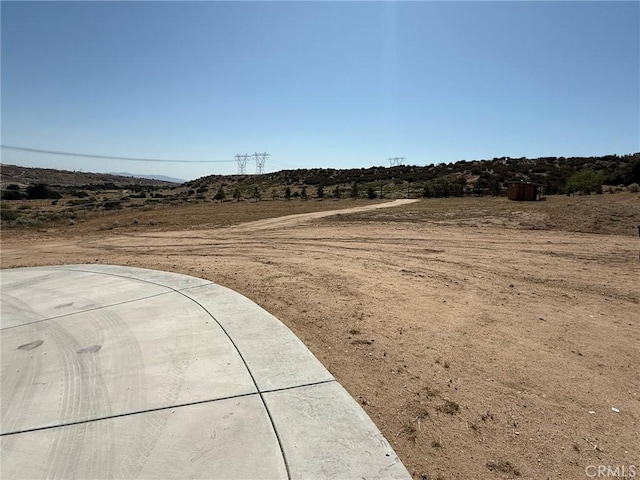 5920 Bandicoot Trl, Hesperia, CA 92345 - photo 2