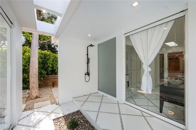1046 N Hillcrest Rd, Beverly Hills, CA 90210 - view of patio