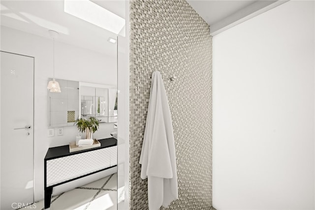 1046 N Hillcrest Rd, Beverly Hills, CA 90210 - photo 36