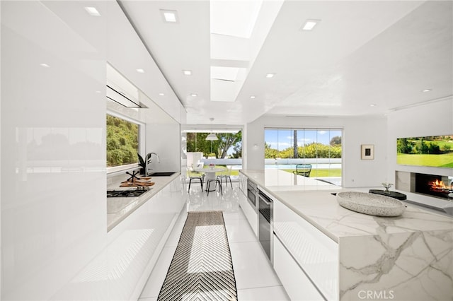 1046 N Hillcrest Rd, Beverly Hills, CA 90210 - photo 22